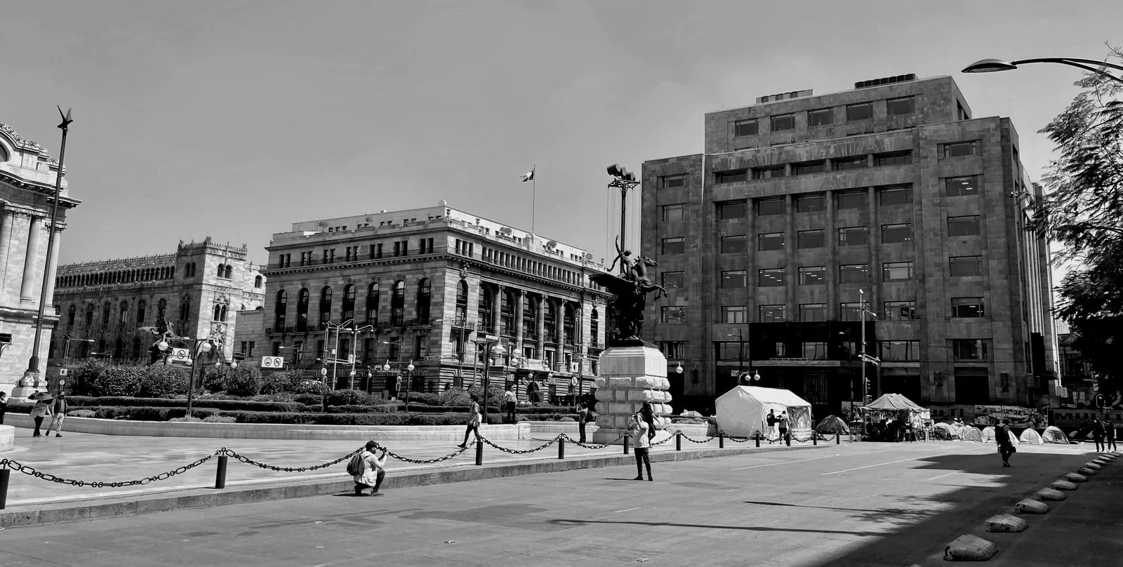 Arquitectura institucional zona centro CDMX — referencia visual de la sede